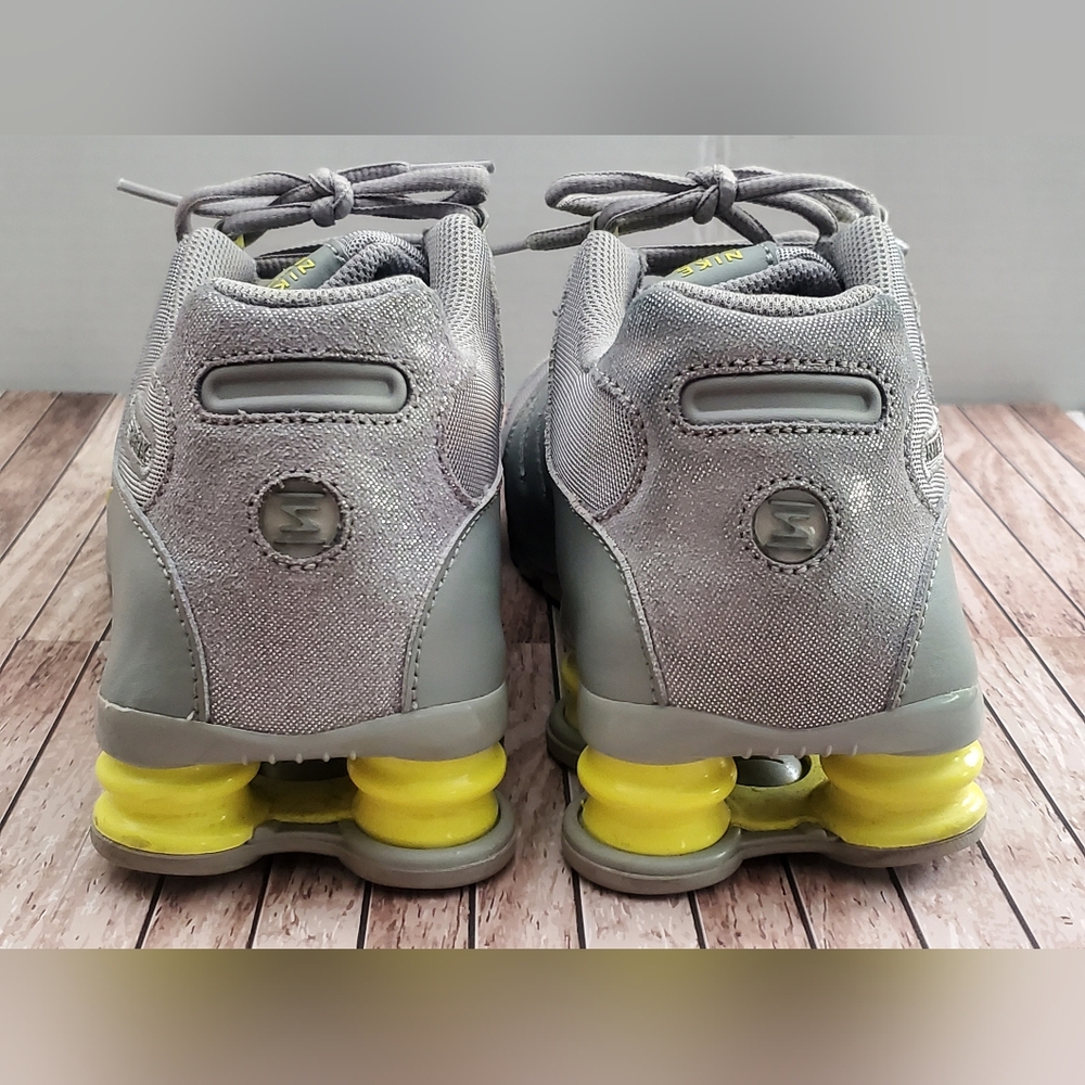 Women's Size 10 Nike Shox Grey And Yellow Athletic Shoes - Picture 2 of 9
